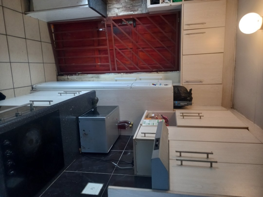 2 Bedroom Property for Sale in Delft Western Cape